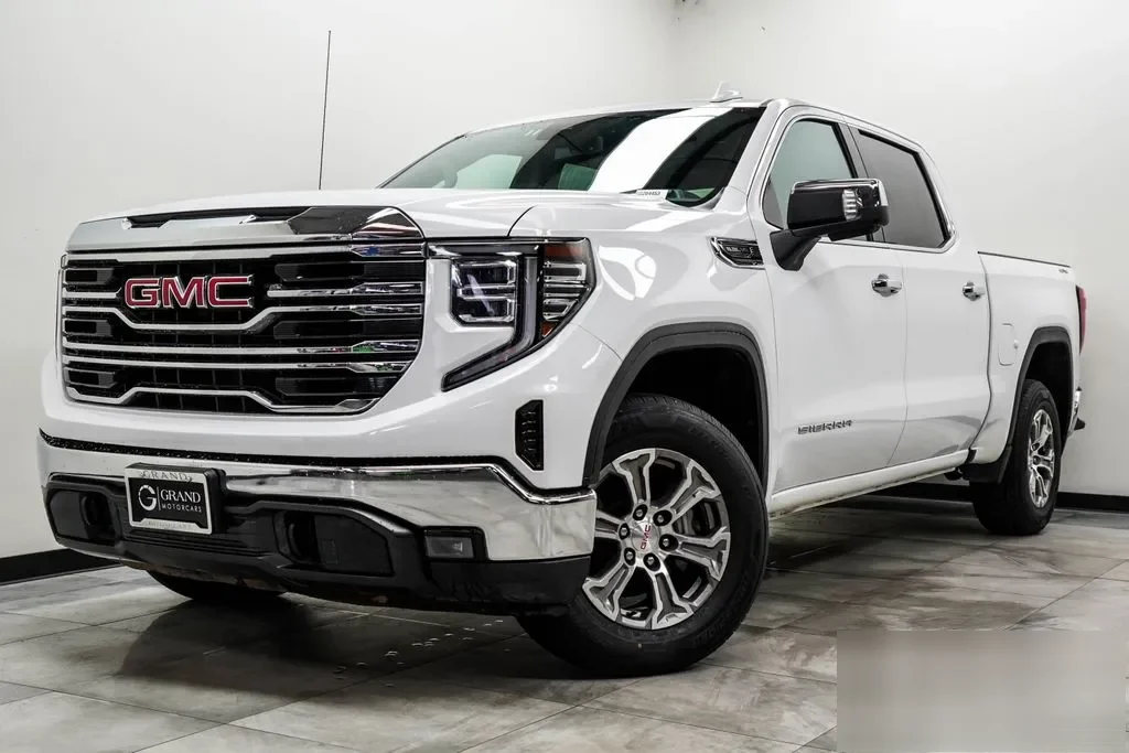 2025 GMC Sierra 1500 SLT, photo 1