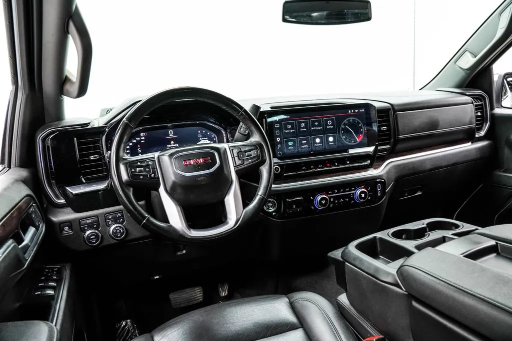 2025 GMC Sierra 1500 SLT, photo 3