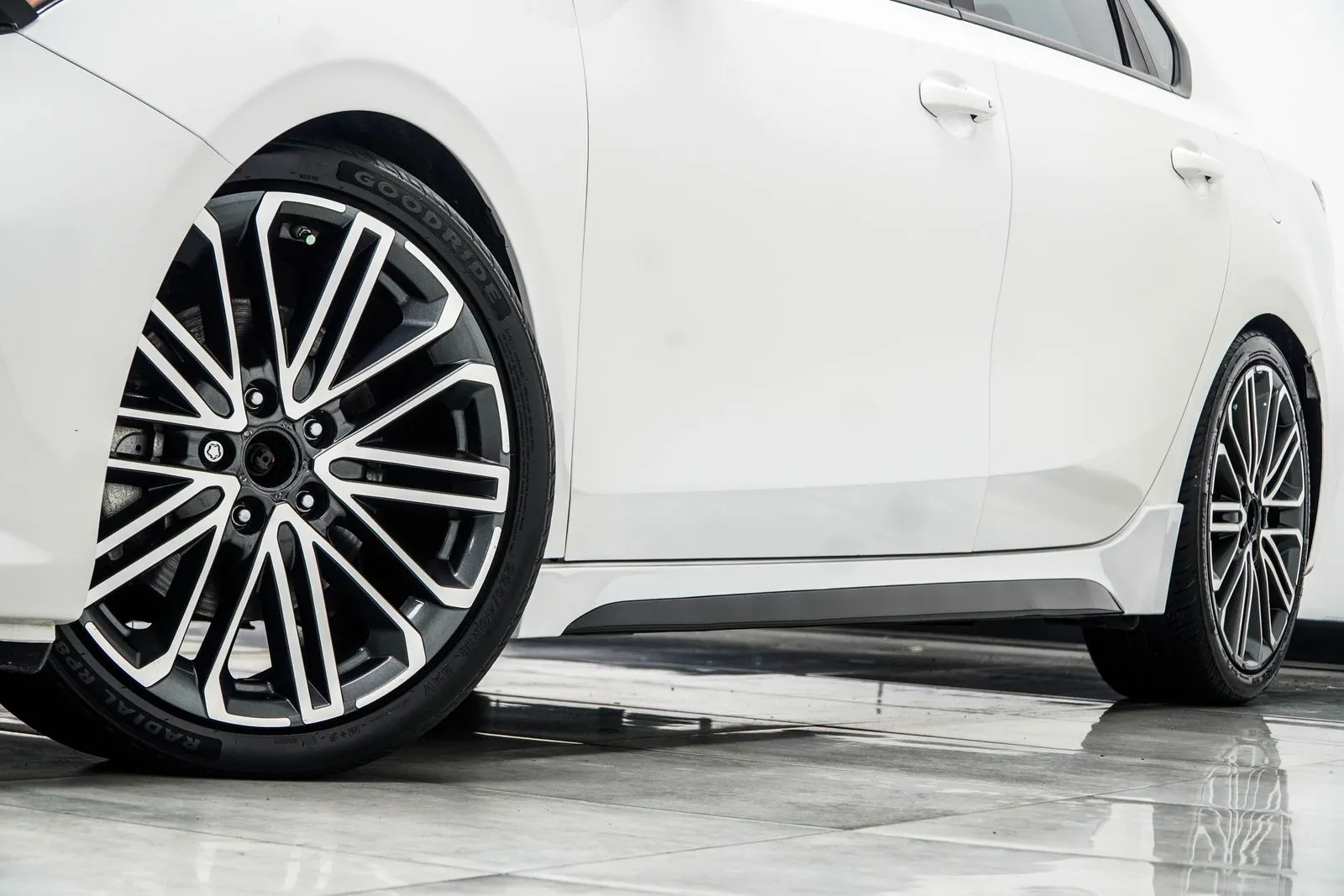 2024 Kia Forte GT, photo 2