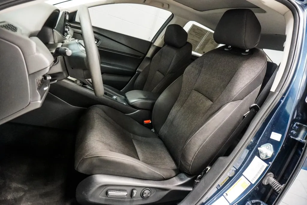 2023 Honda Accord EX, photo 3