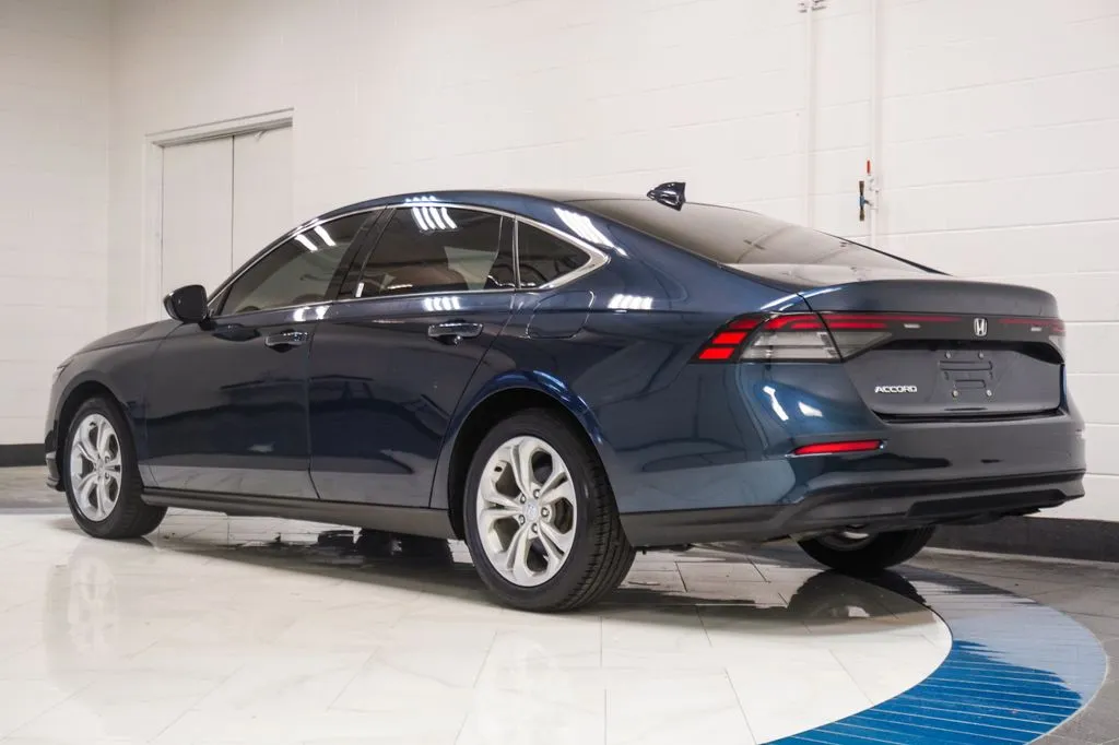 2023 Honda Accord EX, photo 28