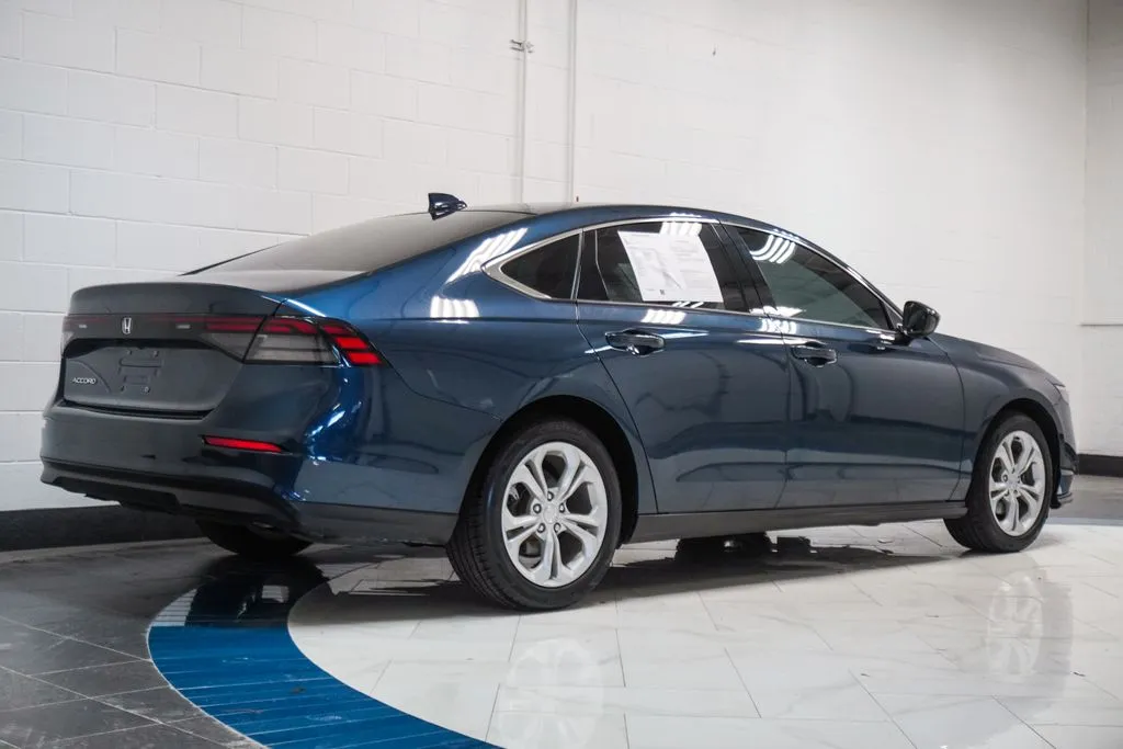 2023 Honda Accord EX, photo 27