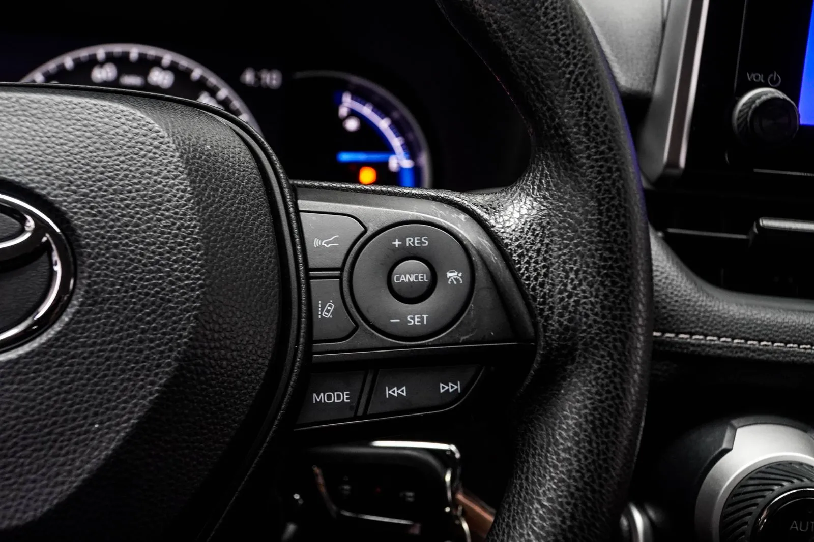 2024 Toyota RAV4 Hybrid LE, photo 28