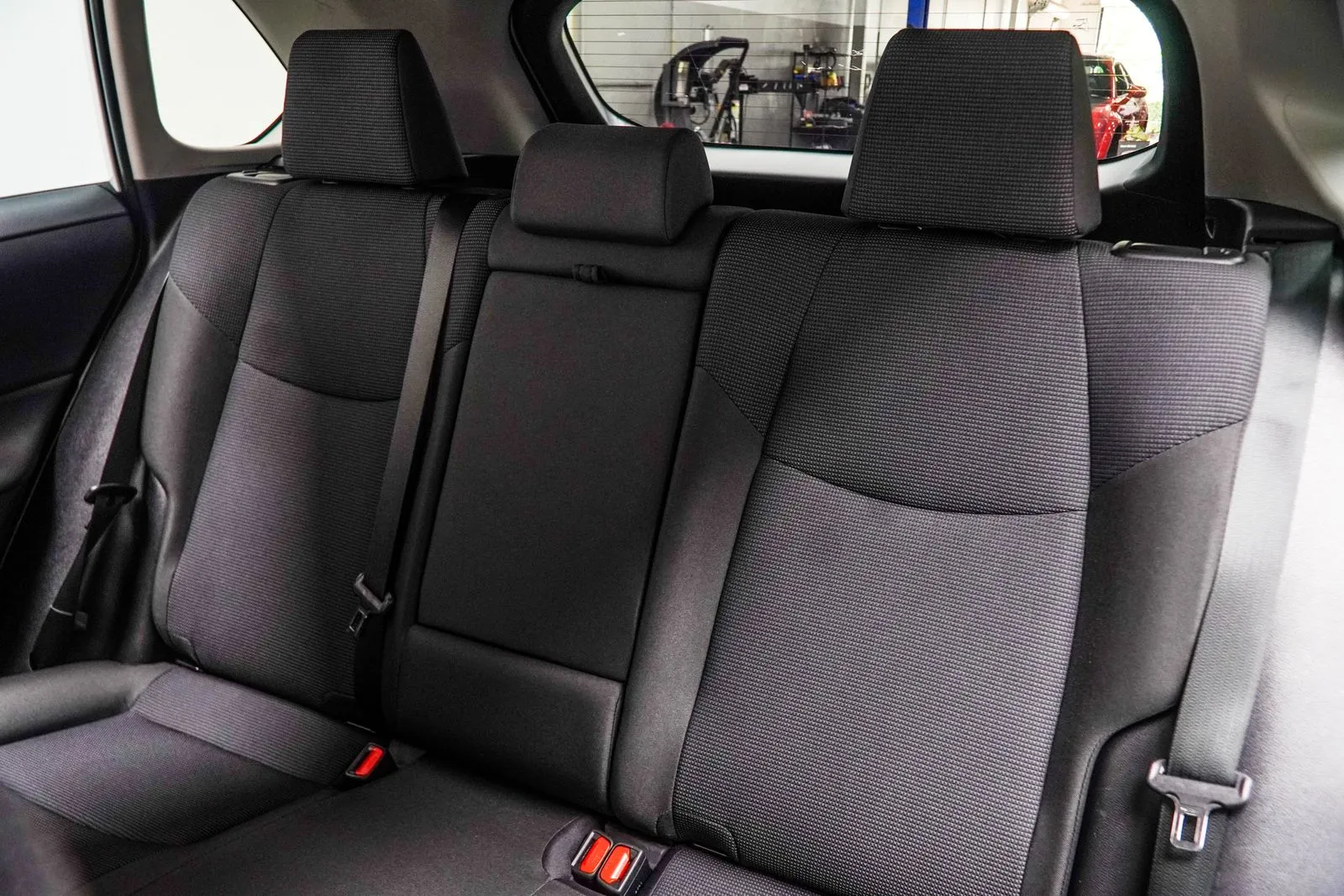 2024 Toyota RAV4 Hybrid LE, photo 36