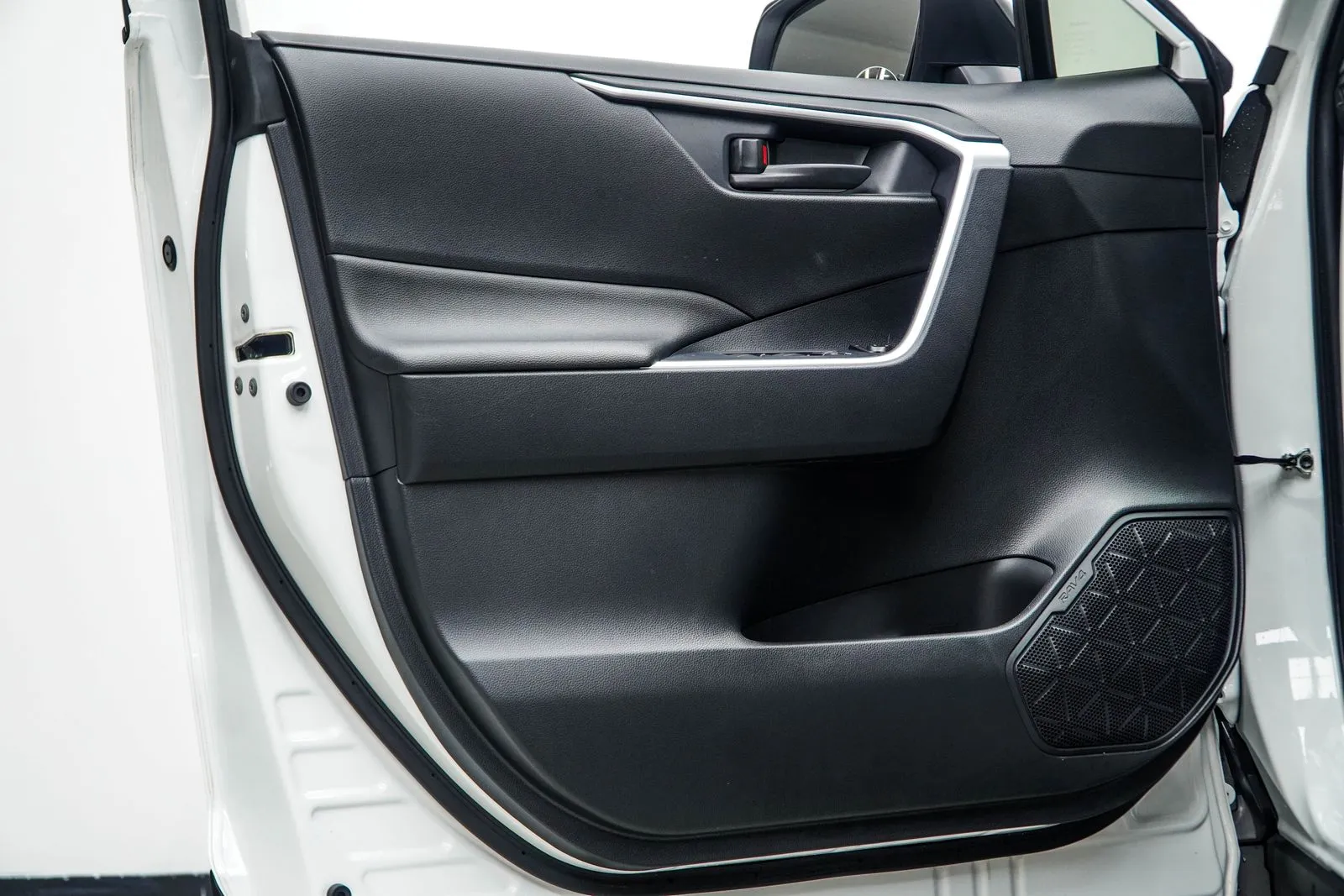 2024 Toyota RAV4 Hybrid LE, photo 31