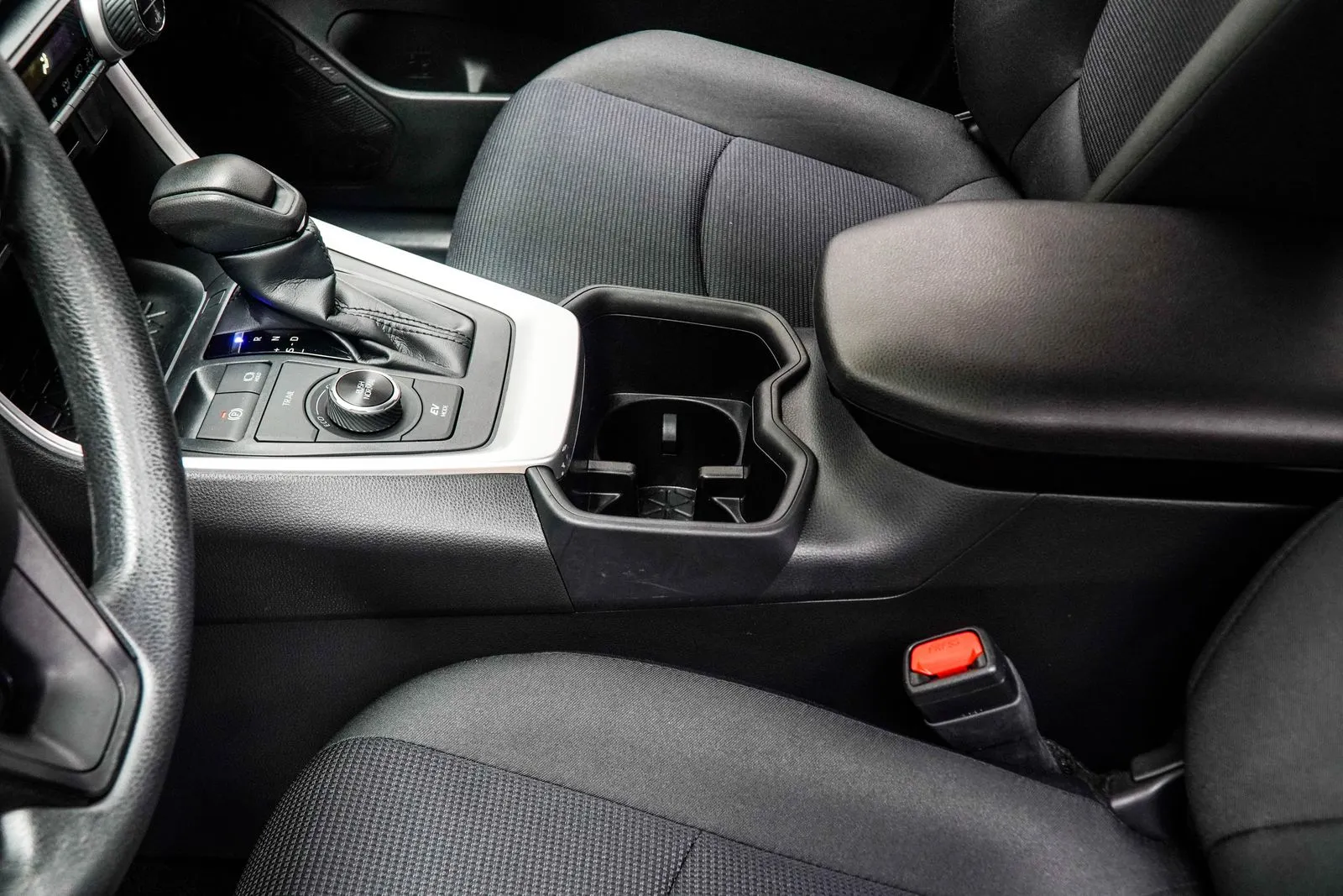 2024 Toyota RAV4 Hybrid LE, photo 19