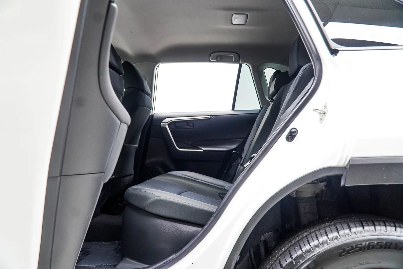 2024 Toyota RAV4 Hybrid LE, photo 35