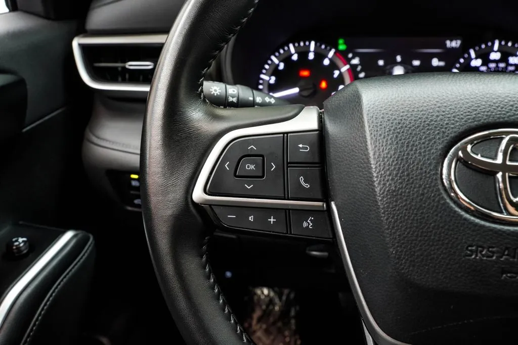 2025 Toyota Highlander LE, photo 30