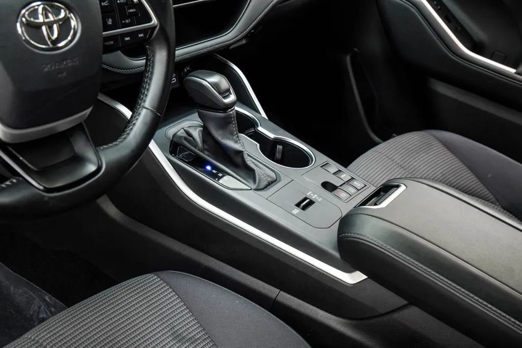 2025 Toyota Highlander LE, photo 20