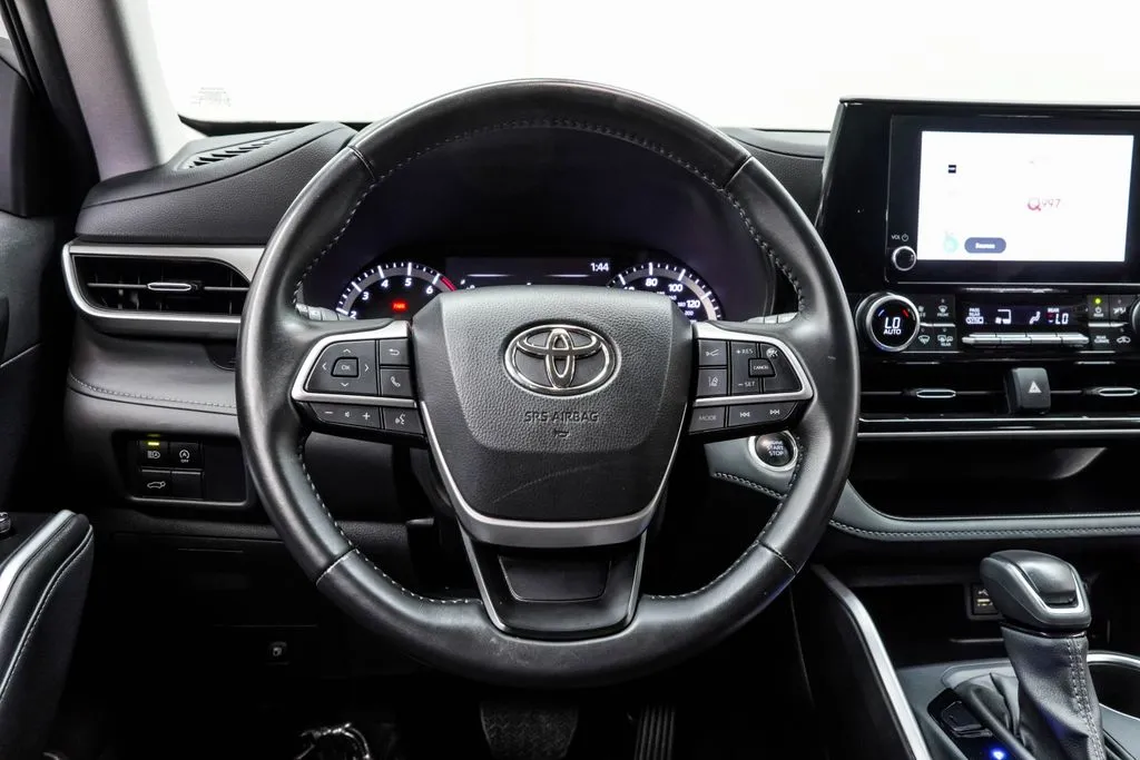 2025 Toyota Highlander LE, photo 22