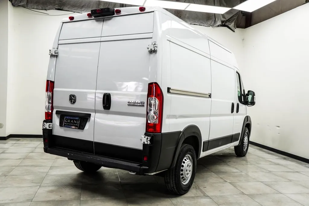 2025 Ram ProMaster 2500 High Roof, photo 9