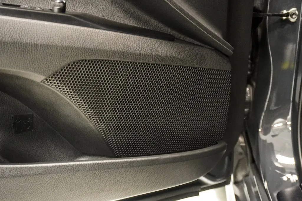 2025 Toyota Camry SE, photo 19