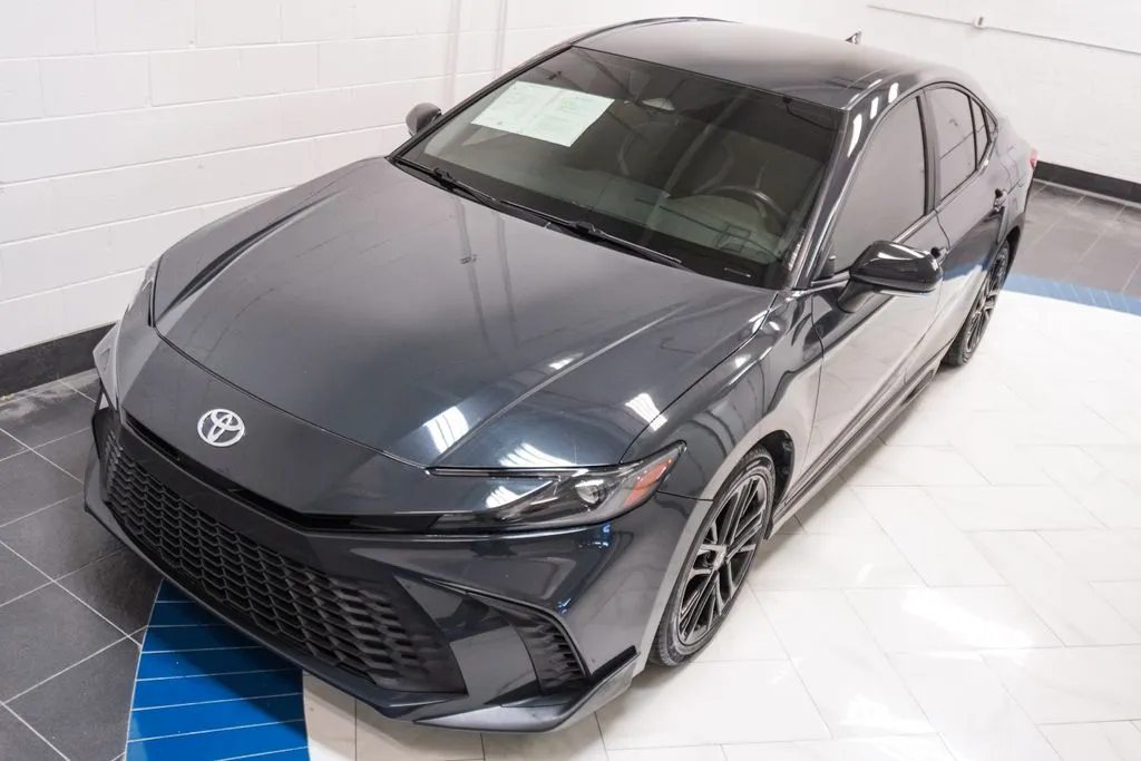 2025 Toyota Camry SE, photo 36