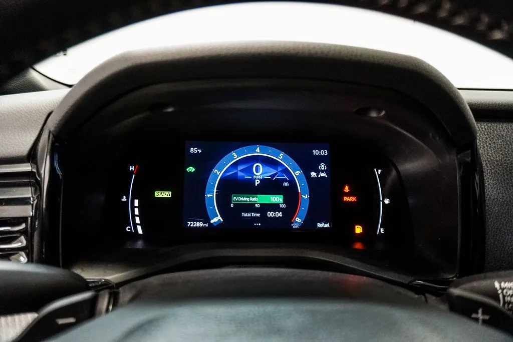 2025 Toyota Camry SE, photo 26