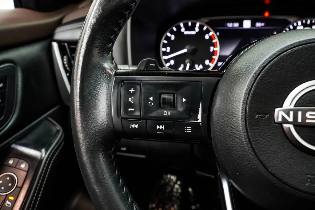 2023 Nissan Rogue SL, photo 32