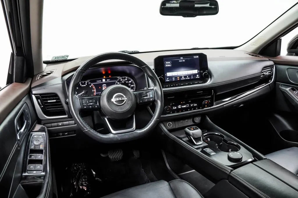 2023 Nissan Rogue SL, photo 3