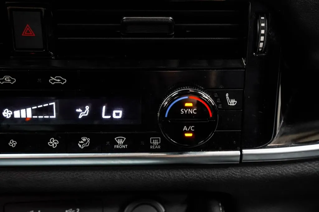 2023 Nissan Rogue SL, photo 28