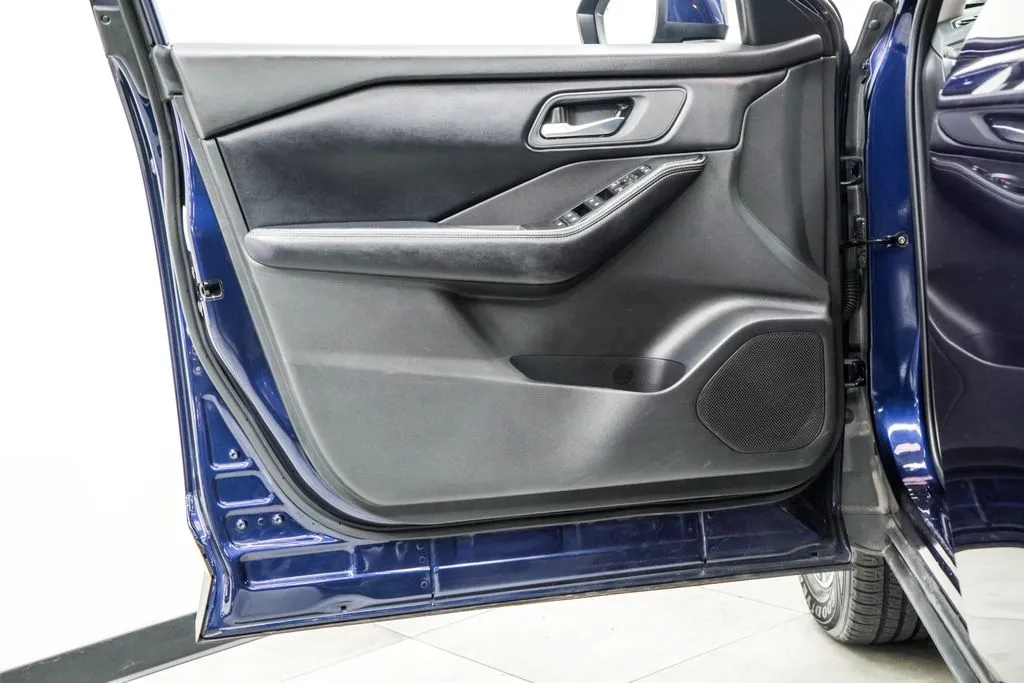 2025 Nissan Rogue SV, photo 39