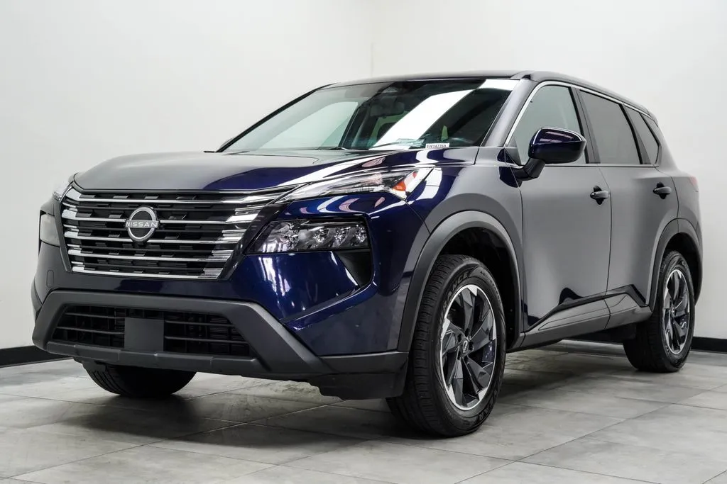 2025 Nissan Rogue SV, photo 8