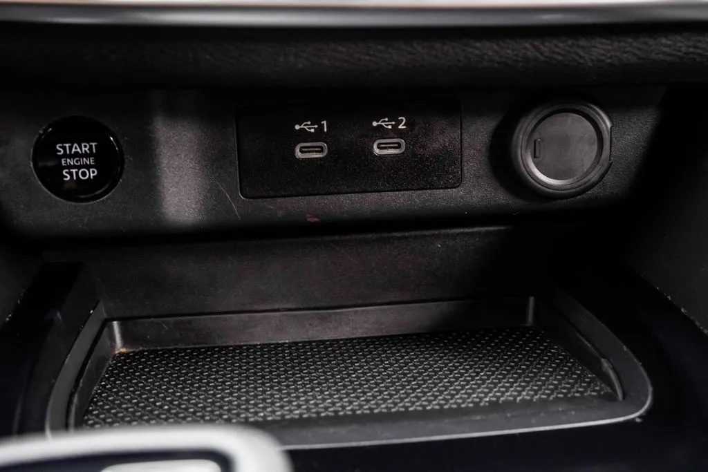 2025 Nissan Rogue SV, photo 27