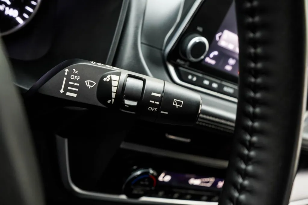 2025 Nissan Rogue SV, photo 35