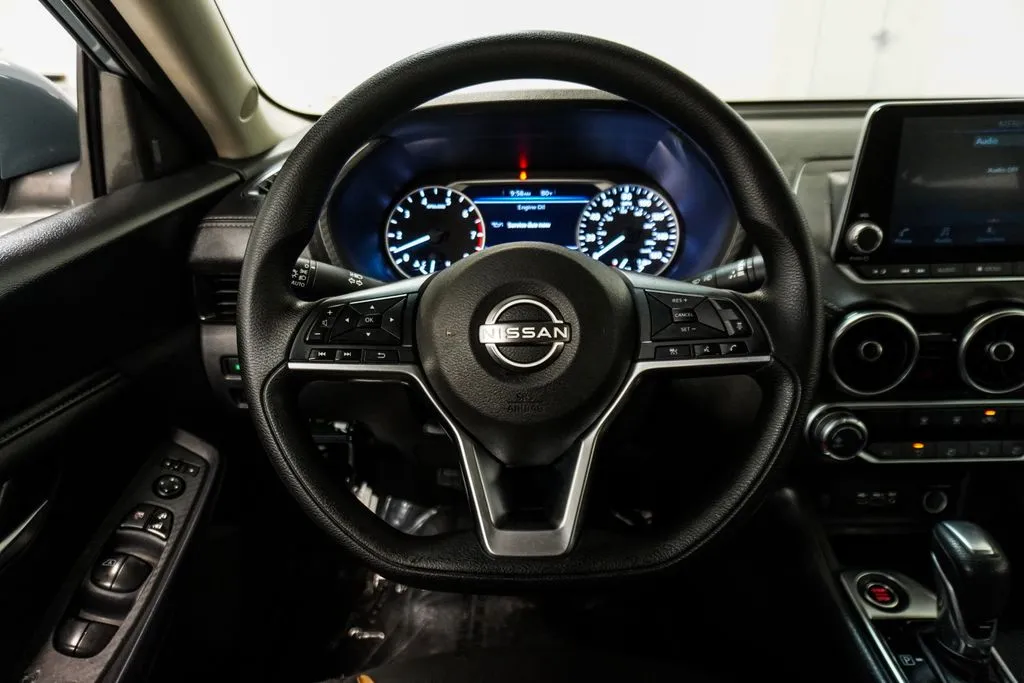 2025 Nissan Sentra SV, photo 9