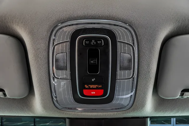 2025 Hyundai Elantra Limited, photo 19