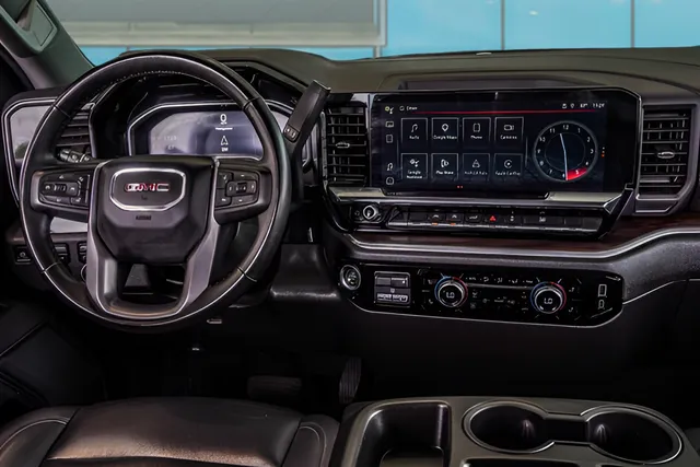 2025 GMC Sierra 1500 SLT, photo 11