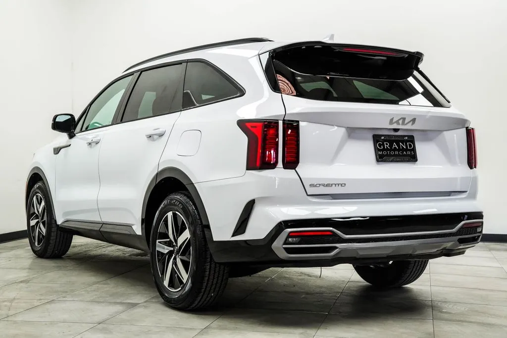 2023 Kia Sorento S, photo 11