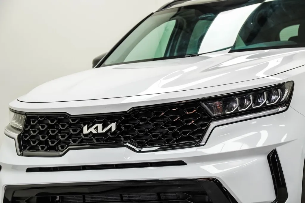 2023 Kia Sorento S, photo 2