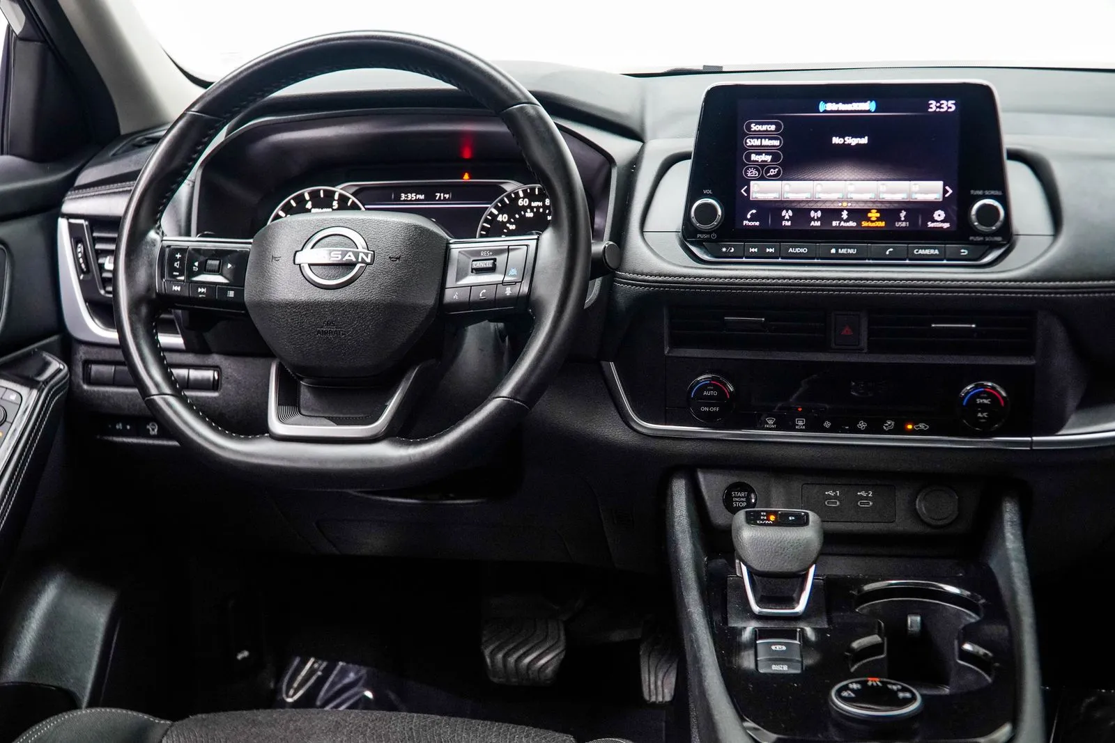 2025 Nissan Rogue SV, photo 16