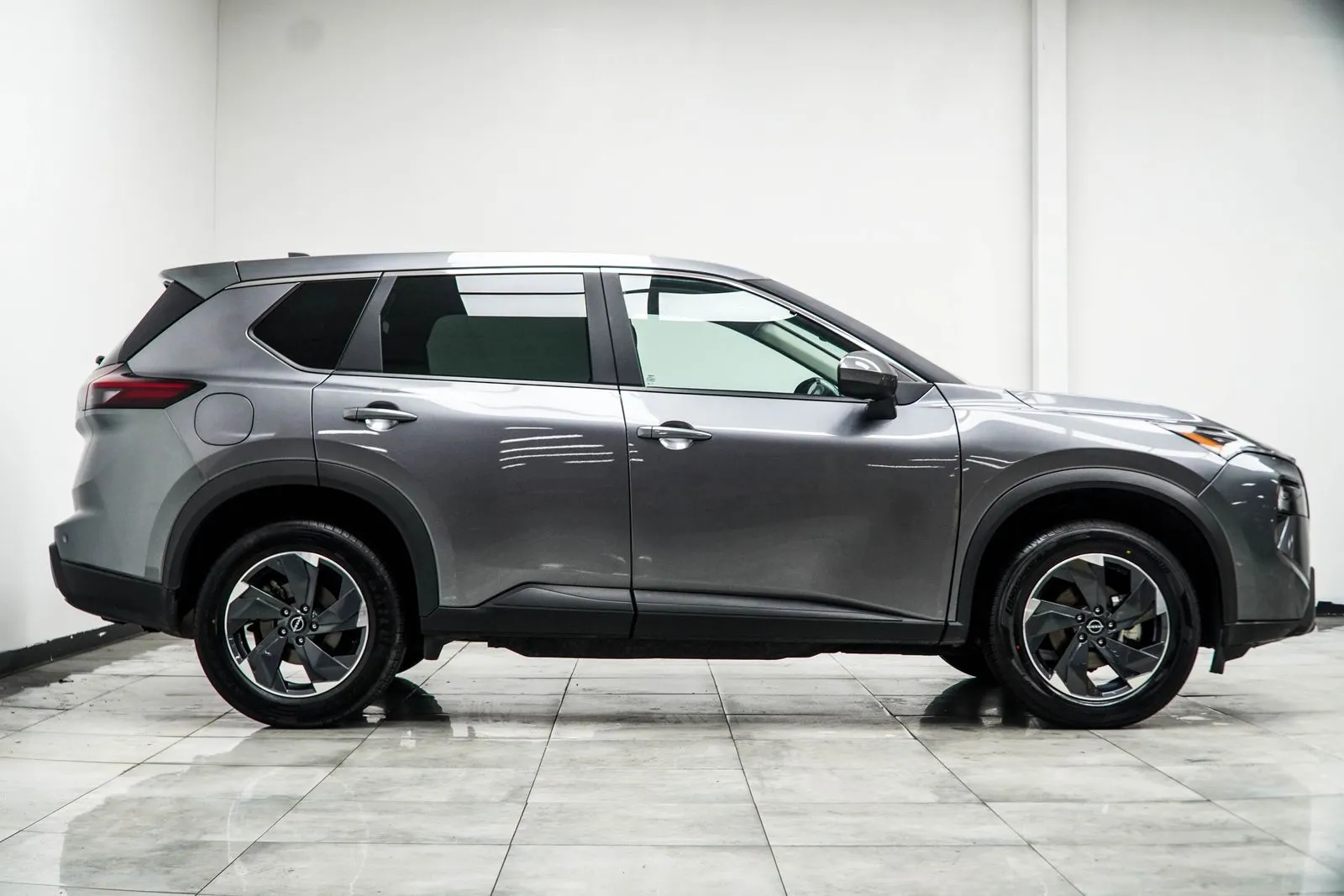 2025 Nissan Rogue SV, photo 6