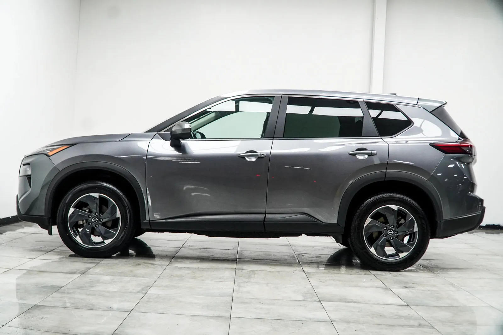 2025 Nissan Rogue SV, photo 9