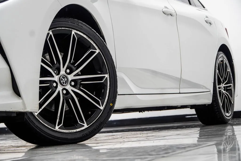 2020 Toyota Avalon Touring, photo 2