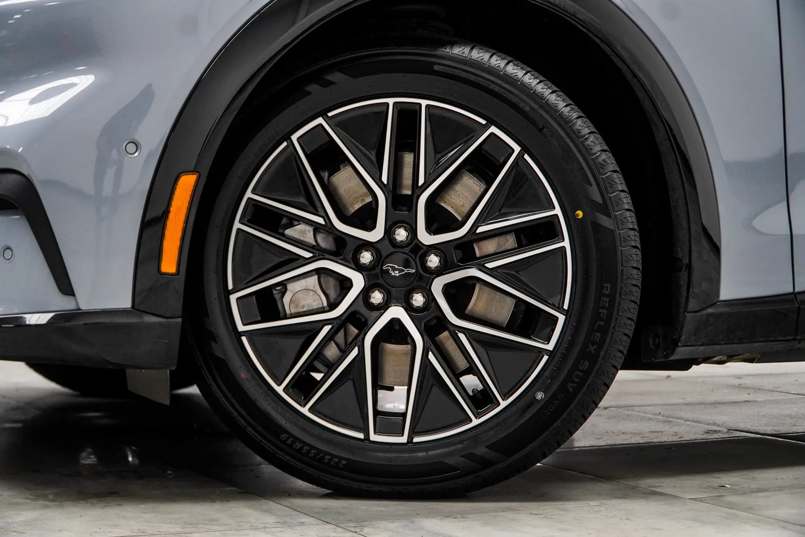 2024 Ford Mustang Mach-E Premium, photo 5