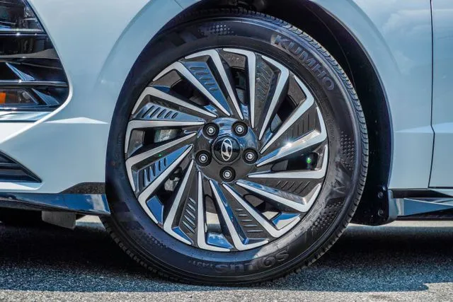 2025 Hyundai Sonata Hybrid SEL, photo 6