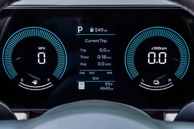 2025 Hyundai Sonata Hybrid SEL, photo 34
