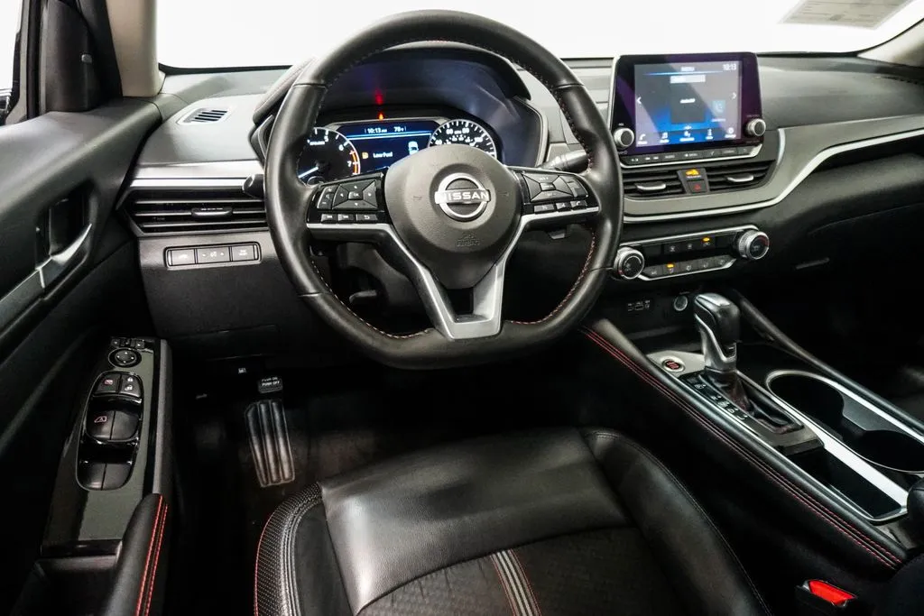 2025 Nissan Altima 2.5 SR, photo 9