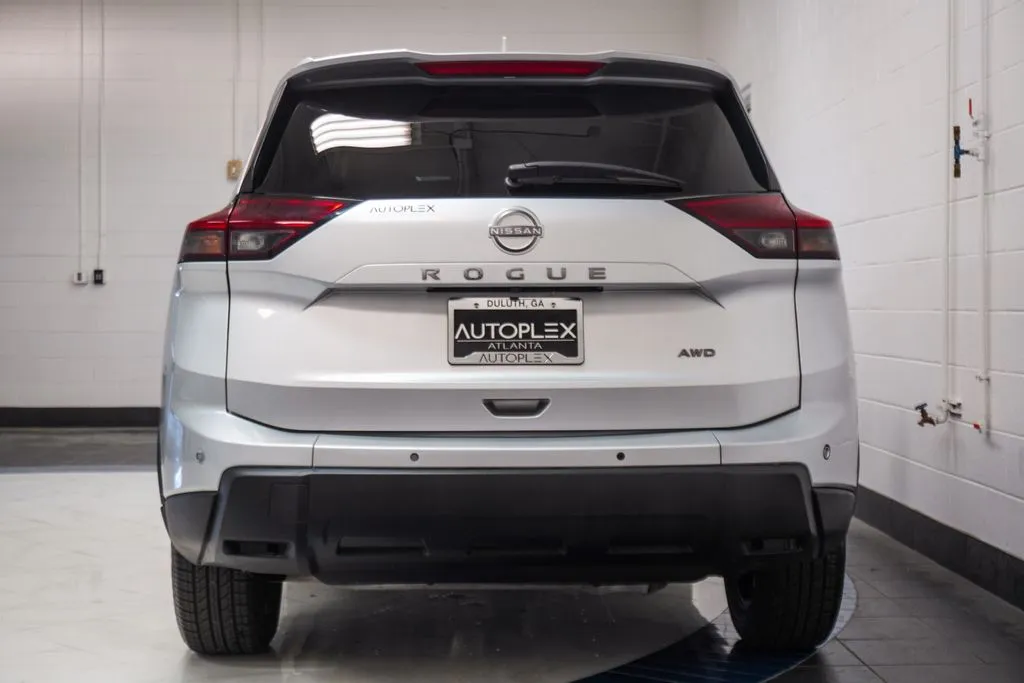 2025 Nissan Rogue SV, photo 28