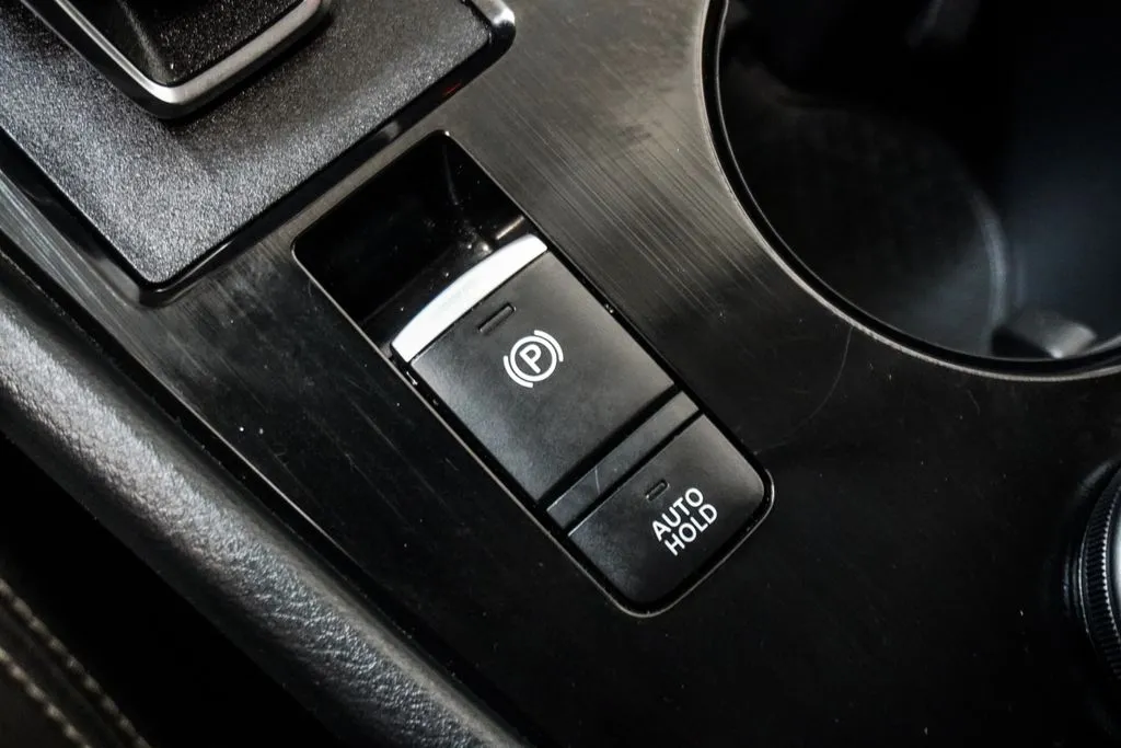 2025 Nissan Rogue SV, photo 17