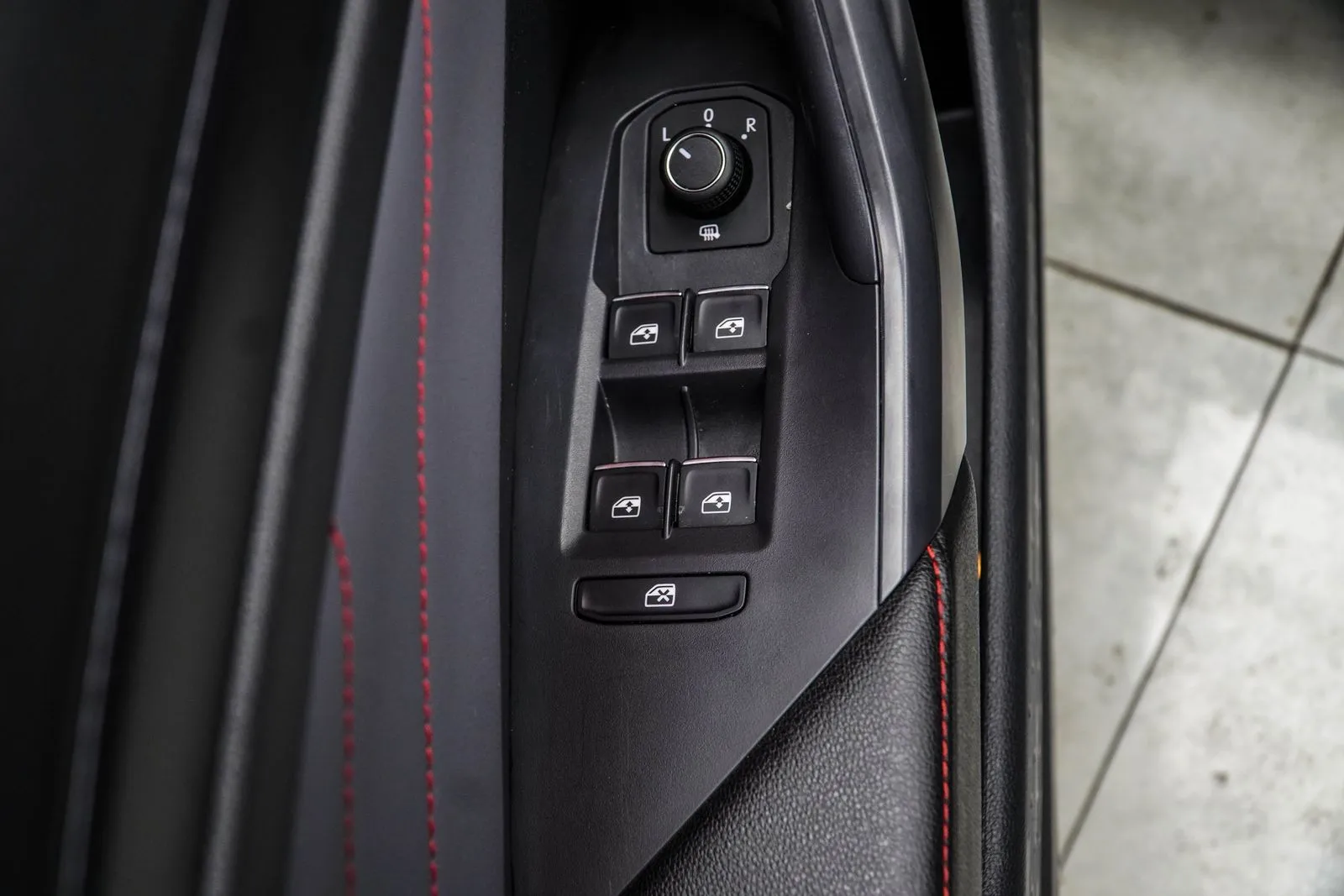 2025 Volkswagen Jetta GLI 2.0T Autobahn, photo 31