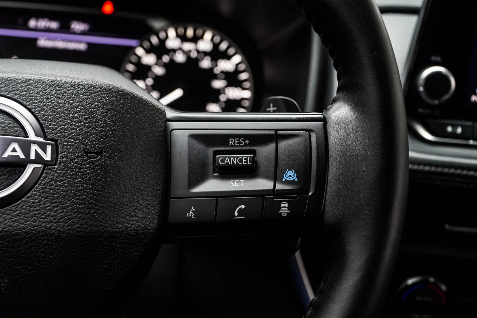 2025 Nissan Rogue SV, photo 25