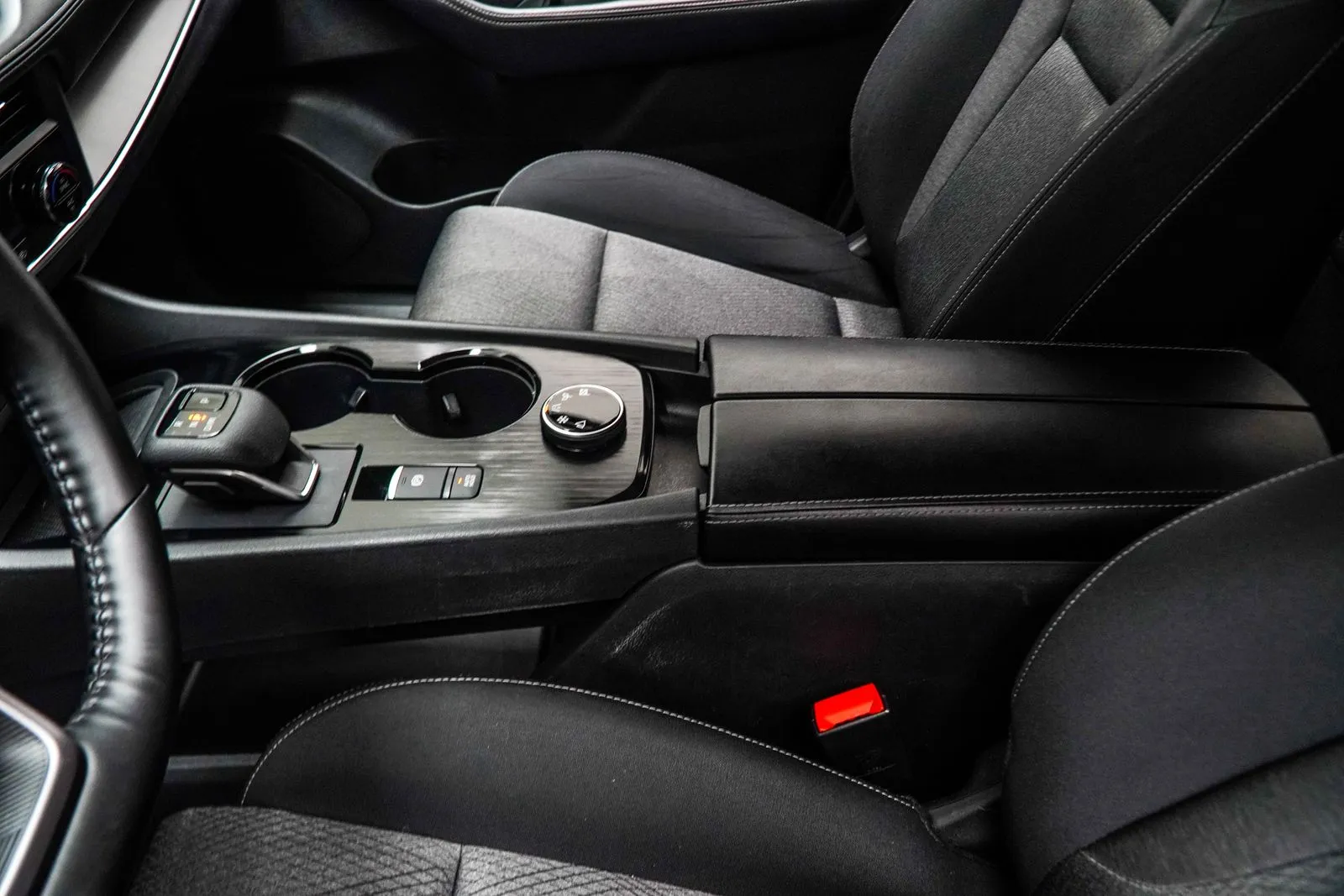 2025 Nissan Rogue SV, photo 19