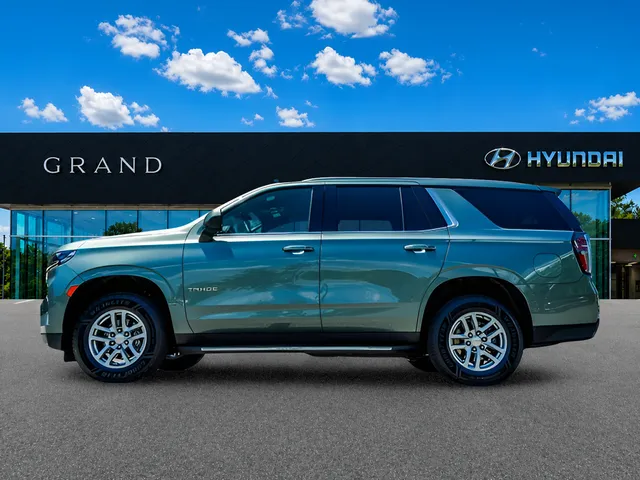 2024 Chevrolet Tahoe LT, photo 2