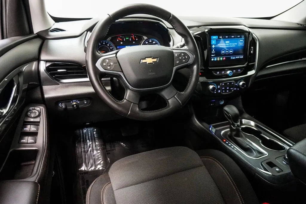 2021 Chevrolet Traverse LT, photo 12