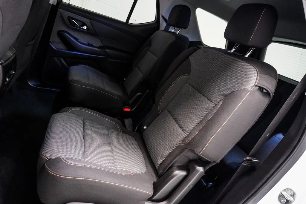 2021 Chevrolet Traverse LT, photo 6