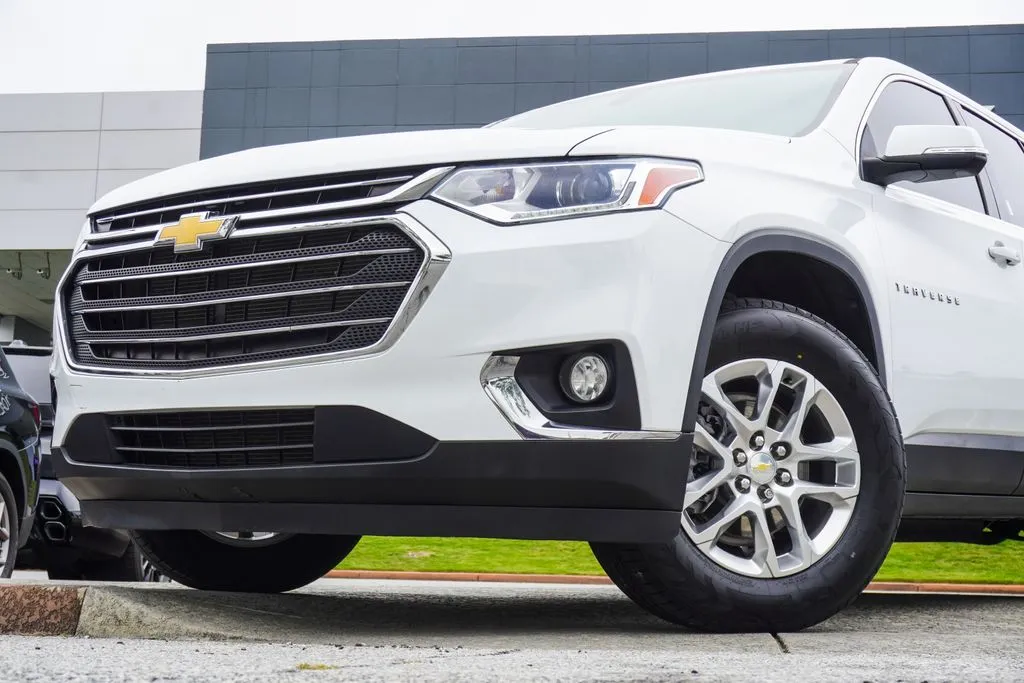 2021 Chevrolet Traverse LT, photo 1