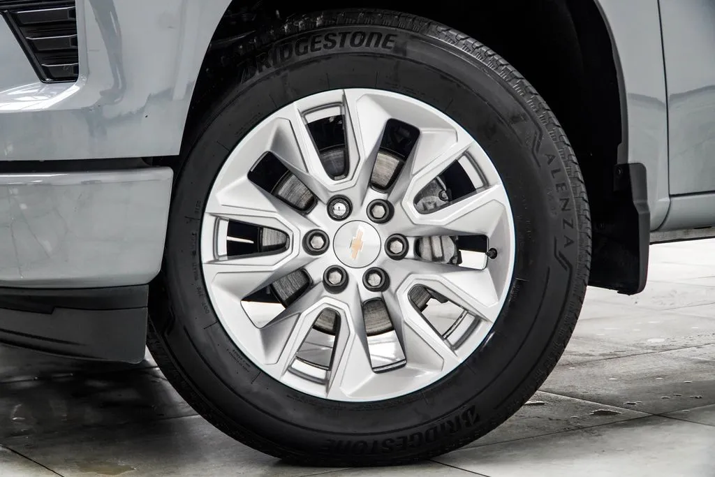 2025 Chevrolet Silverado 1500 Custom, photo 2