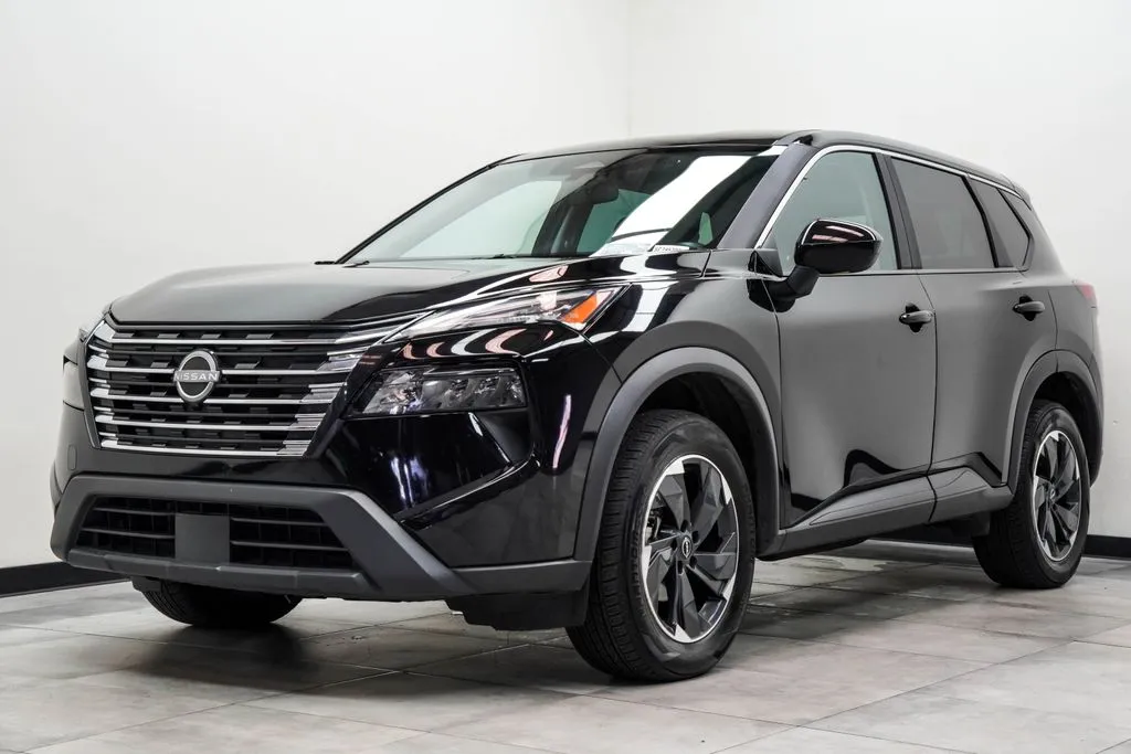 2025 Nissan Rogue SV, photo 8