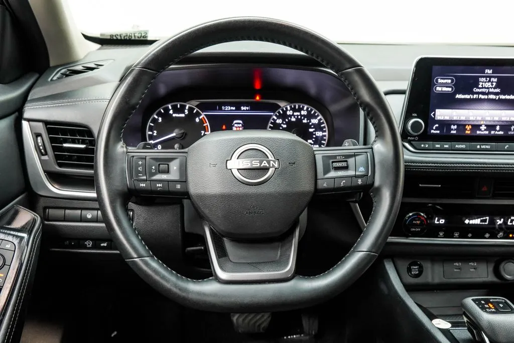 2025 Nissan Rogue SV, photo 21